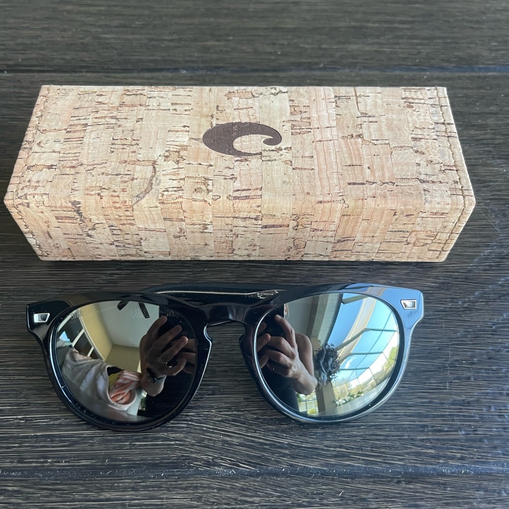 Costa sunglasses. Del Mar style. Black frames with silver reflective lenses